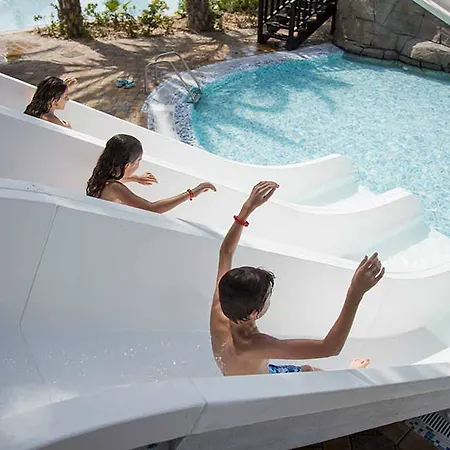 Pineda Splash - 30º Hotel